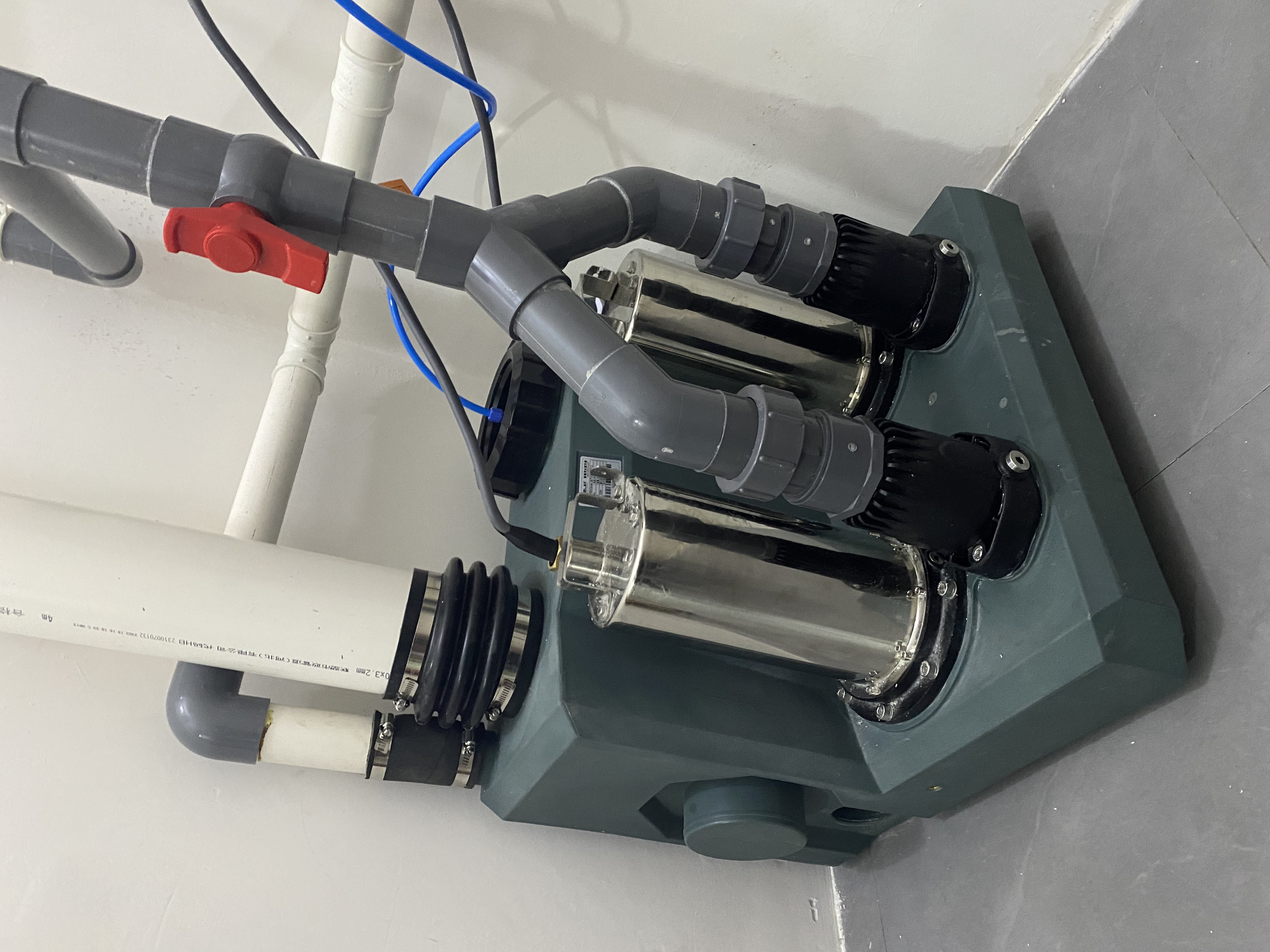 污水提升器